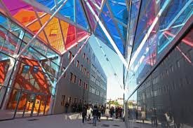 كلية إدارة الأعمال ICN